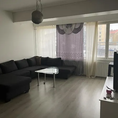 Kivimiehenkatu 4 *